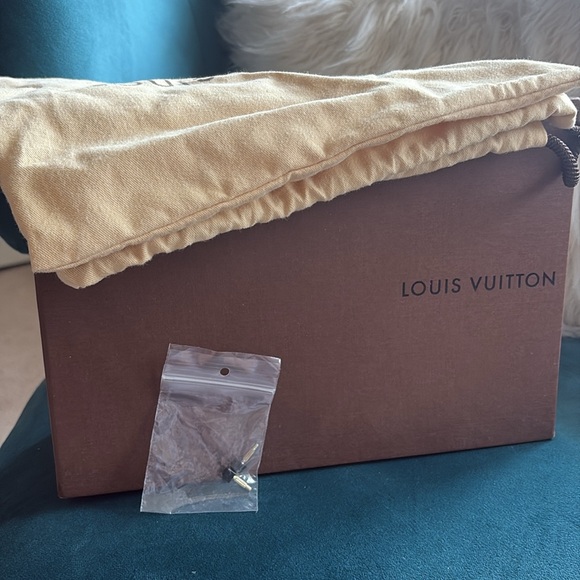 Louis Vuitton Patent Leather Slingback Sandals - Picture 3 of 14